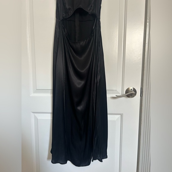 Zara Satin Cut Out Sleeveless Midi Dress in Black Size medium beachy dainty - Picture 5 of 9